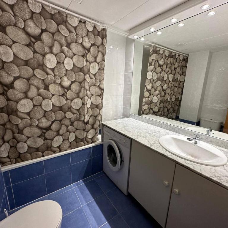 Apartamento con parking y piscina comunitaria AV-42 - Two-Bedroom Apartment - 11