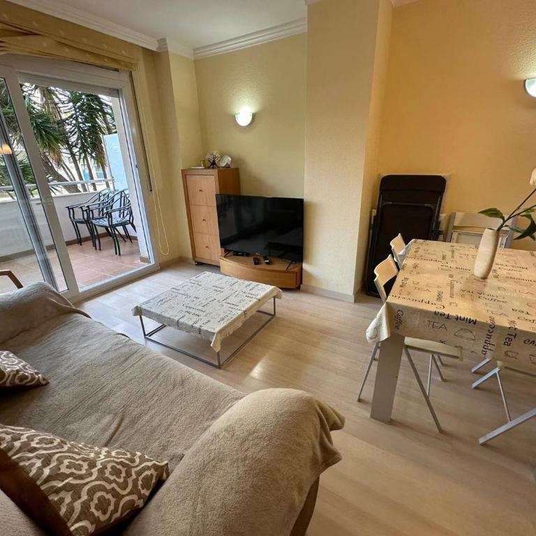 Apartamento con parking y piscina comunitaria AV-42 - Two-Bedroom Apartment - 22
