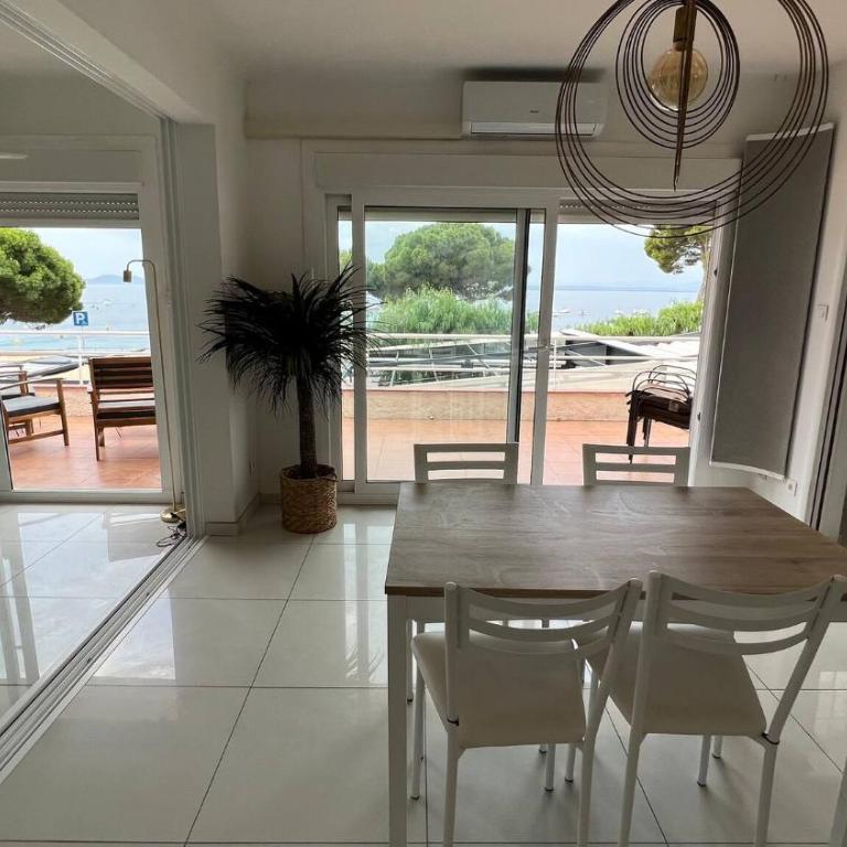 Precioso apartamento moderno en primera linea del mar AV-11 - Apartamento de 2 dormitorios - 8