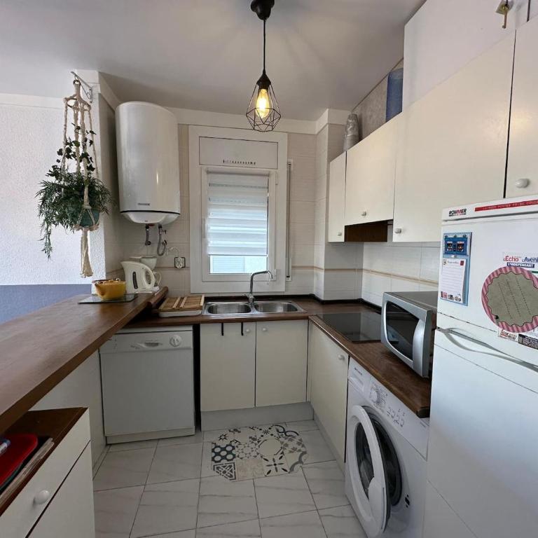 Apartamento vista piscina AV-28 - One-Bedroom Apartment - 11