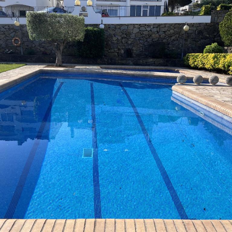 Apartamento vista piscina AV-28 - One-Bedroom Apartment - 2