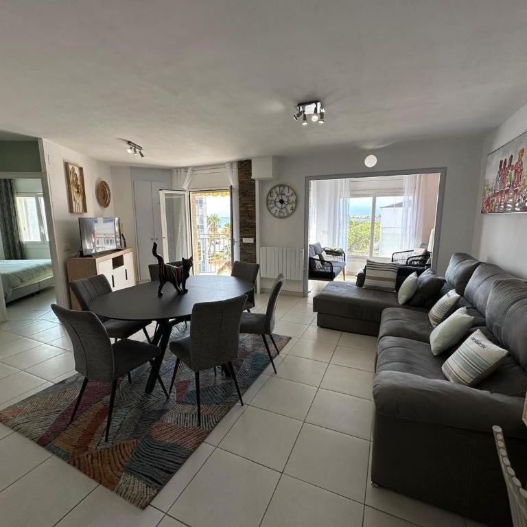 Precioso piso moderno vista mar Roses AV-61 - Two-Bedroom Family Apartment - 10