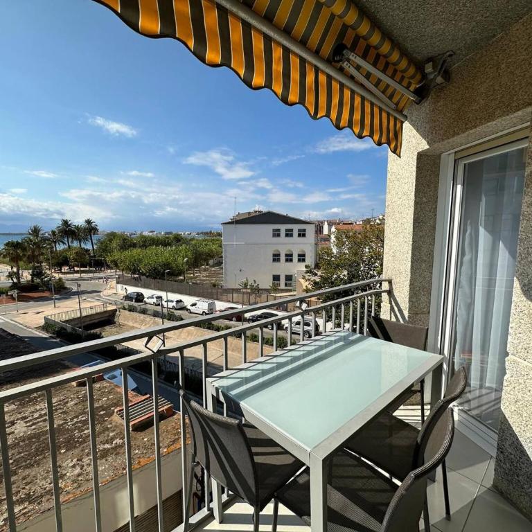 Precioso piso moderno vista mar Roses AV-61 - Two-Bedroom Family Apartment - 3