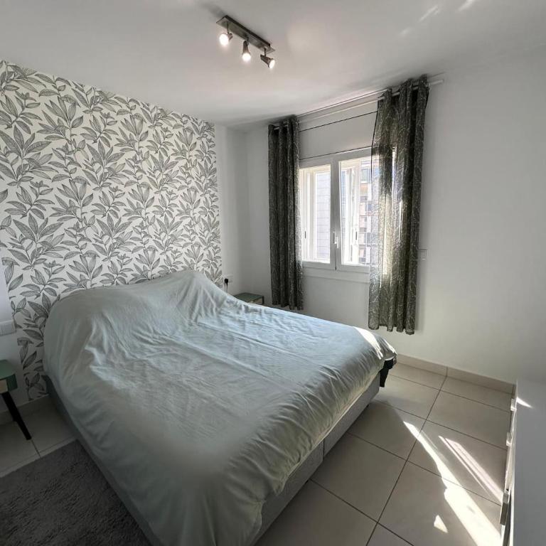 Precioso piso moderno vista mar Roses AV-61 - Two-Bedroom Family Apartment - 17