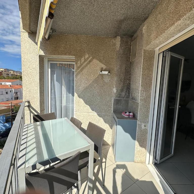 Precioso piso moderno vista mar Roses AV-61 - Two-Bedroom Family Apartment - 24