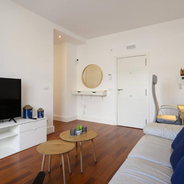 Cosy flat in the Heart of Triana - One-Bedroom Apartment - 5