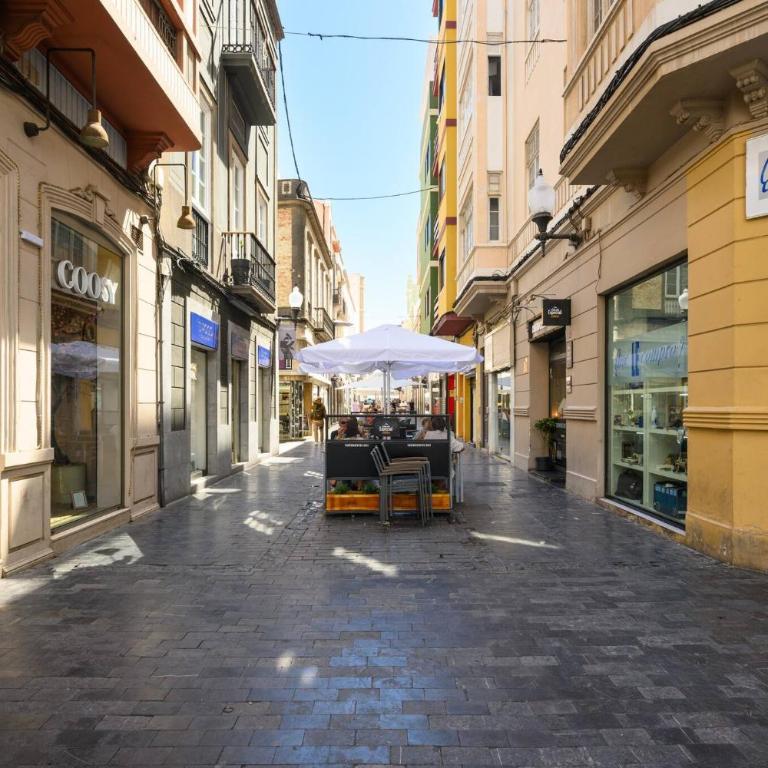Cosy flat in the Heart of Triana - One-Bedroom Apartment - 10