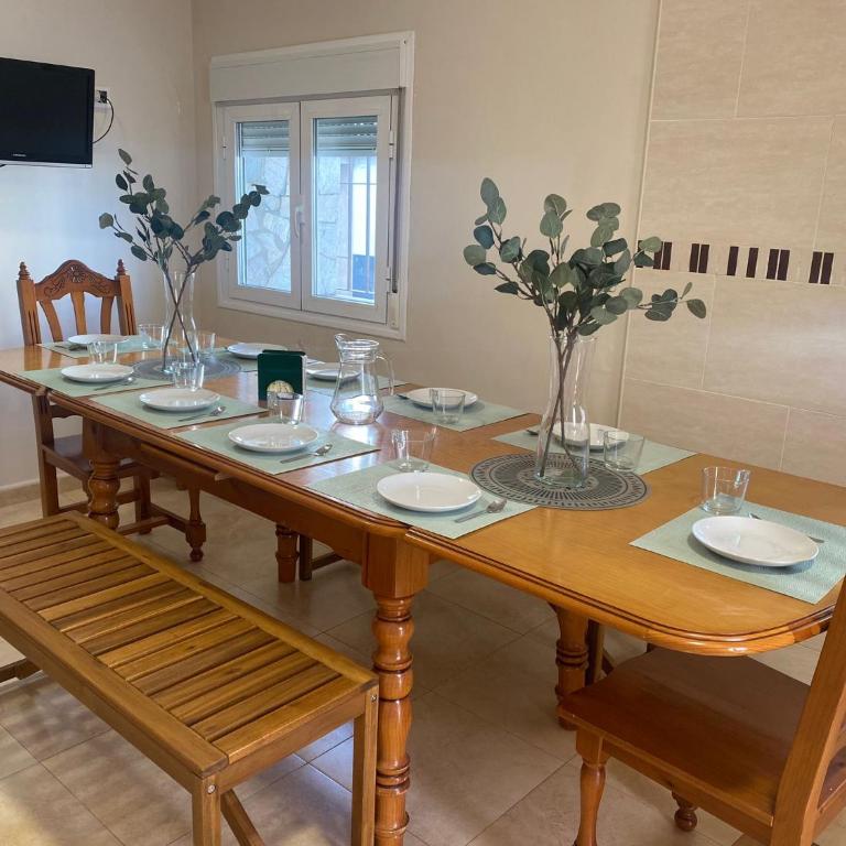 Hevres El Capricho - Five-Bedroom House - 37