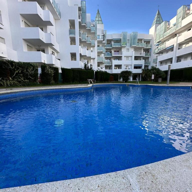 Bonito apartamento con gran terraza y piscina comunitaria AV-08 - Two-Room Apartment - 4