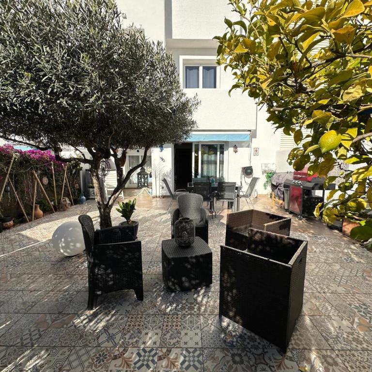 Bonito apartamento con gran terraza y piscina comunitaria AV-08 - Two-Room Apartment - 43