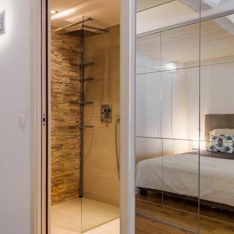 Joli loft entre le vieux Nice et le port - Appartement 1 Chambre - 13