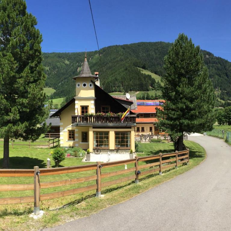 Gurkhof Ferienwohnungen - Apartment mit 2 Schlafzimmern - 1. Etage - 28