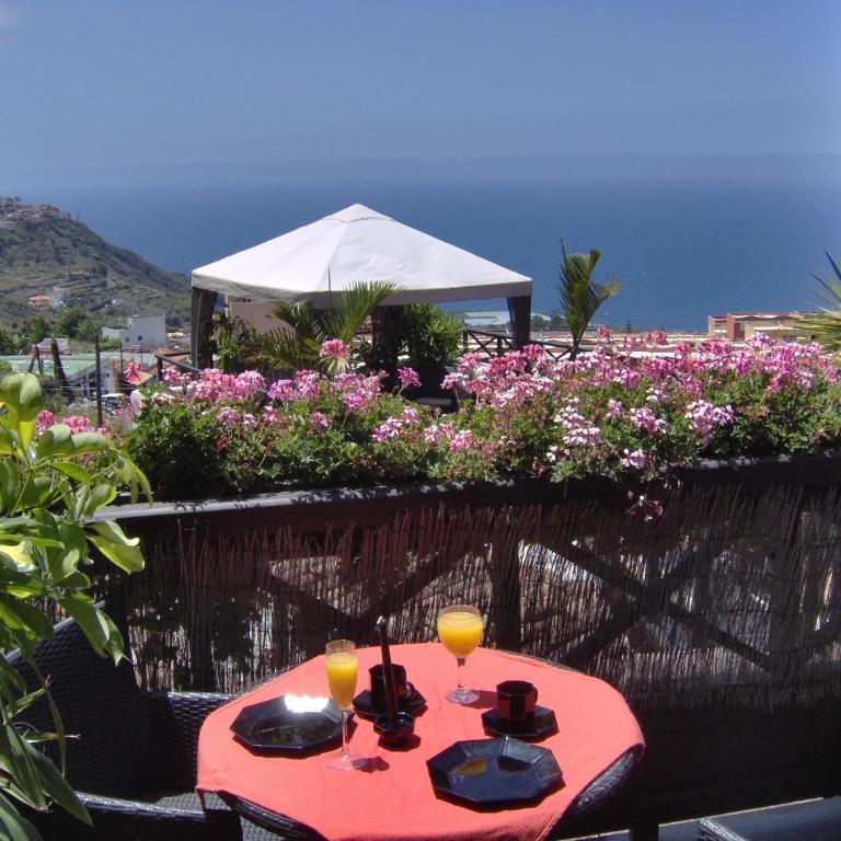 Moderne Ferienwohnung mit privatem Balkon sowie Meer- und Gebirgsblick - Apartamento - 7