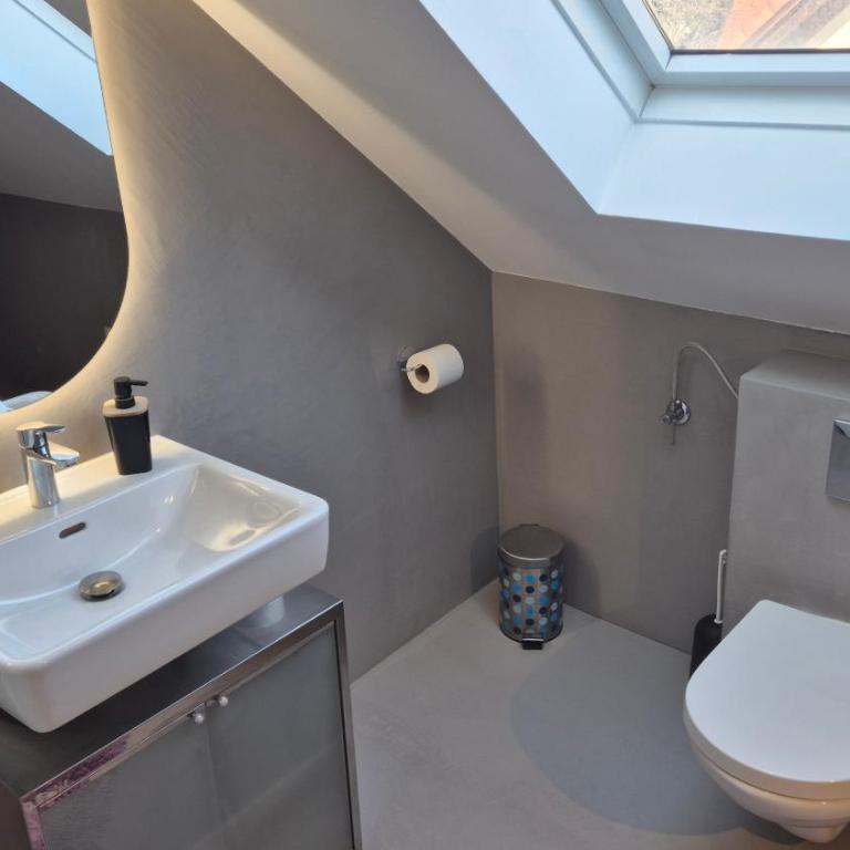 Betterhome Apartments am Stadion I Free Parking I Self Check-in - Familiensuite mit Balkon - 9