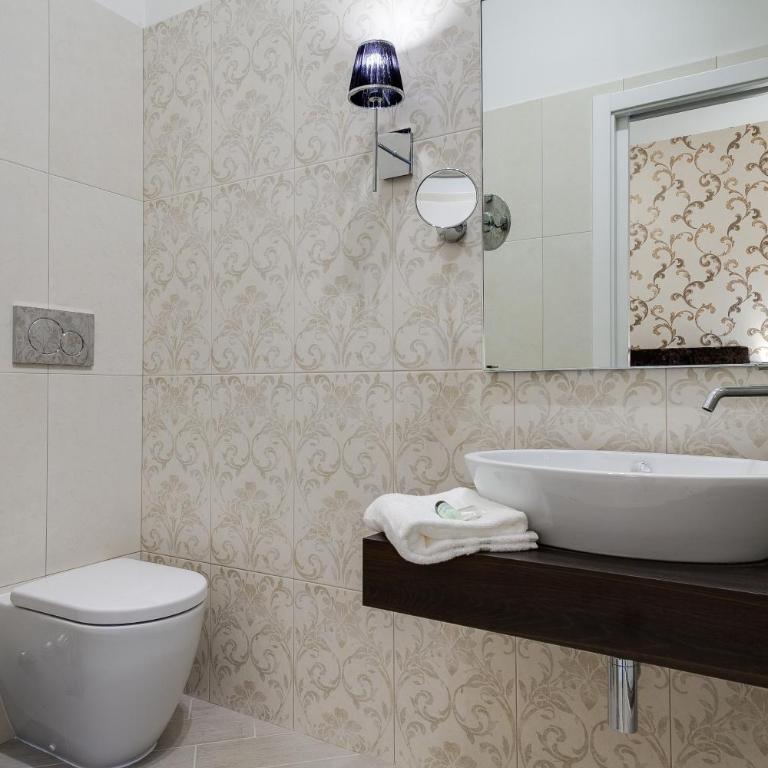 Prime Vatican Suites - Camera Tripla Deluxe - 3