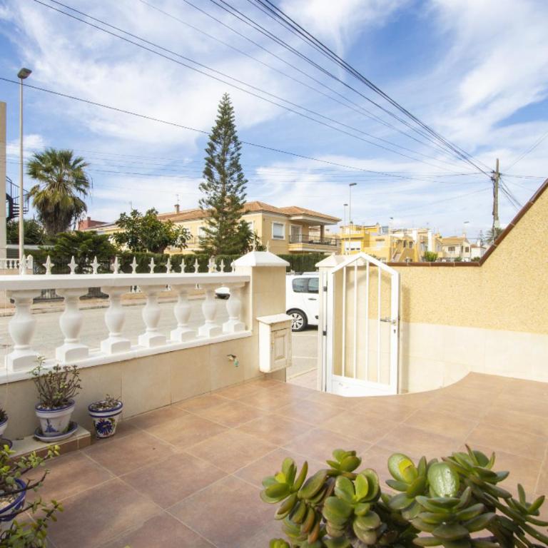 Casa Vera - Three-Bedroom House - 10