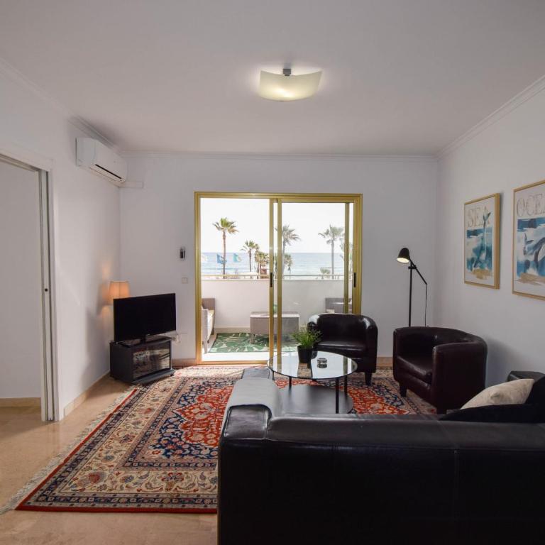 Ref 233 - Three-Bedroom Apartment - Oceanfront - 2