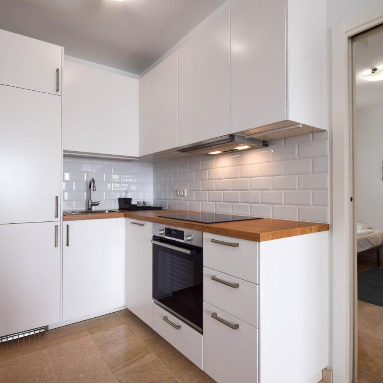 Ref 233 - Three-Bedroom Apartment - Oceanfront - 6
