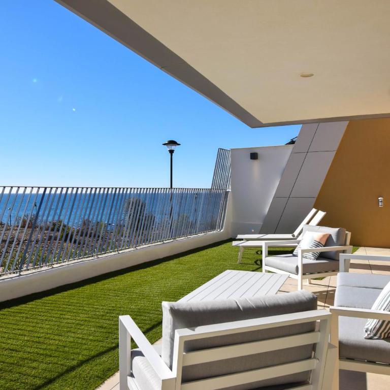 Ref 272 Semiadosado de Lujo cerca de La Cala de Mijas - Casa Unifamiliar de 3 dormitorios - 1