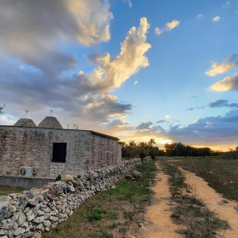 Trullo Olivia con piscina riscaldata, natura e relax - Three-Bedroom House - 55