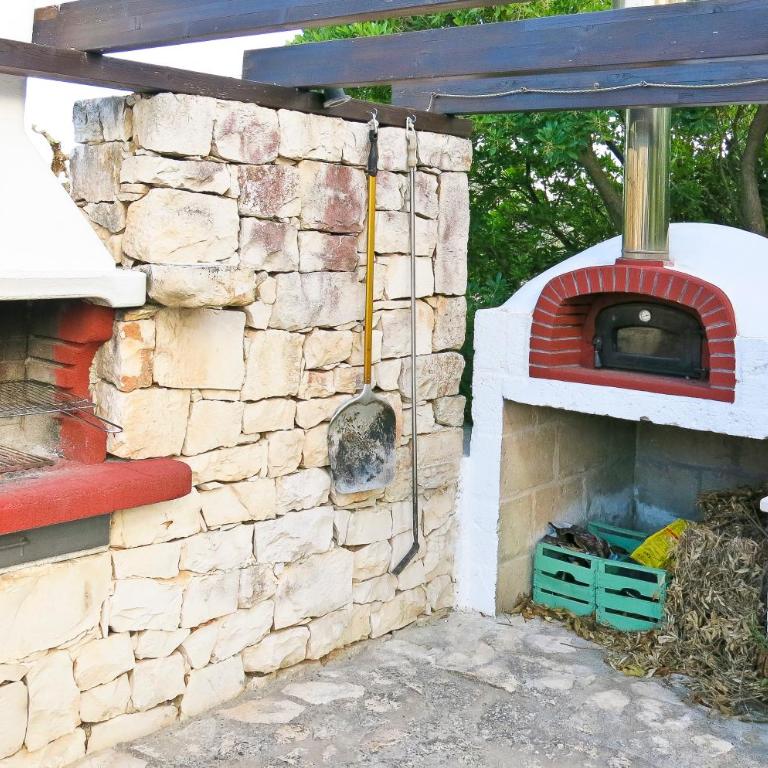 Trullo Olivia con piscina riscaldata, natura e relax - Three-Bedroom House - 45