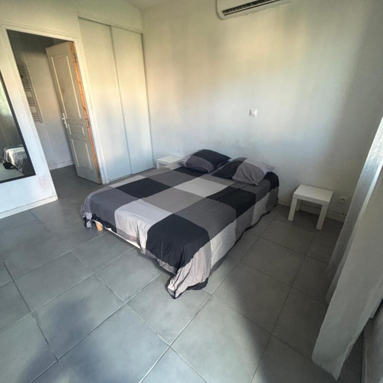 Studio Indépendant - Quartier Résidentiel - Maison de Vacances - 9