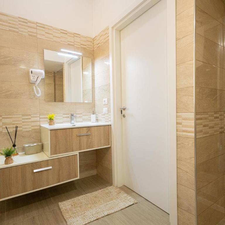 Un Girasole sul Mare - Rooms & Apartment - Appartamento con 3 Camere da Letto - 6