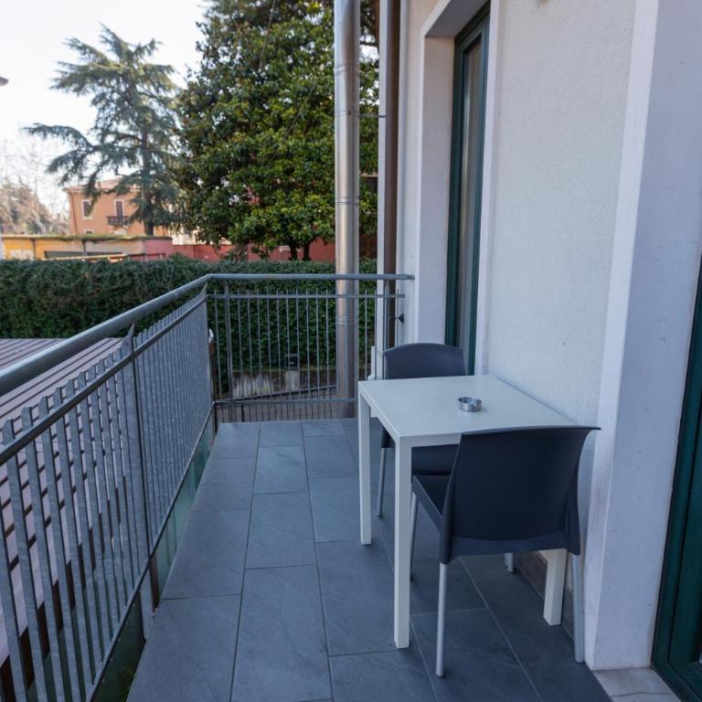 StraVagante Hostel & Rooms - Double or Twin Room with Balcony and Private Bathroom - 5