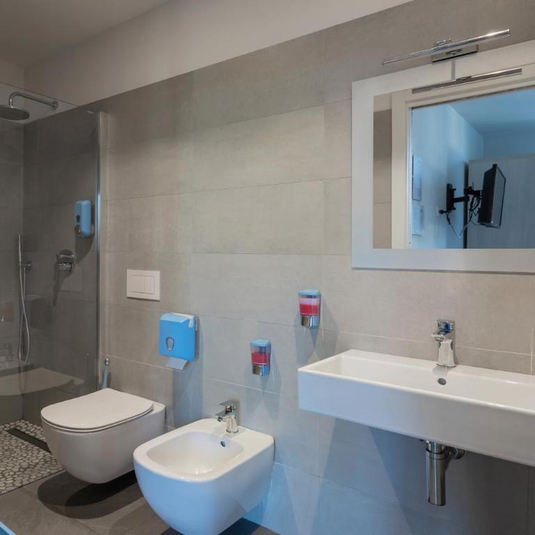 StraVagante Hostel & Rooms - Double or Twin Room with Balcony and Private Bathroom - 10