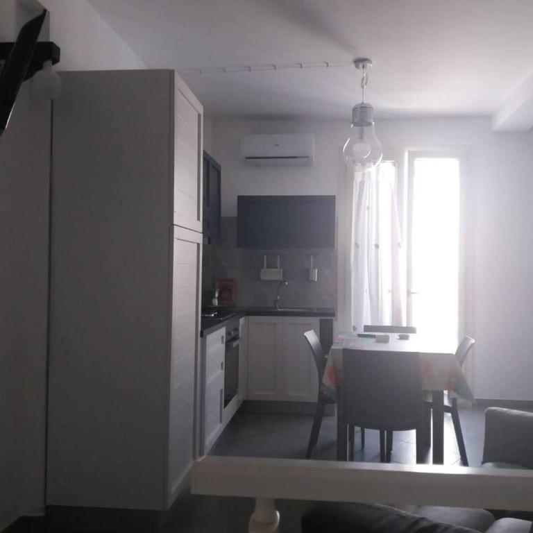 Two-story house in the city -climatized - wifi - Casa Vacanze - 9