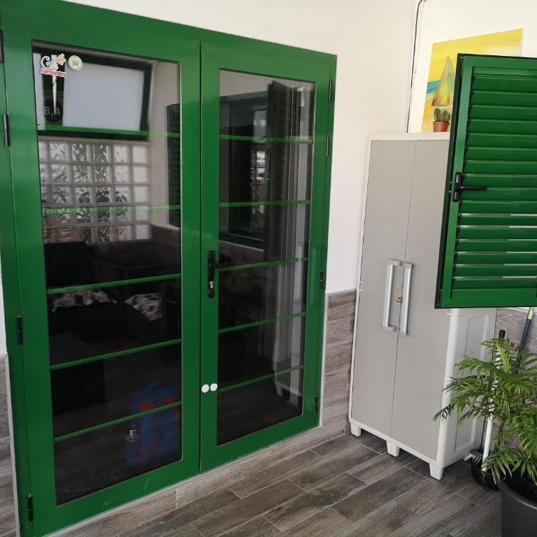 Canary Breakout - One-Bedroom Apartment - 8