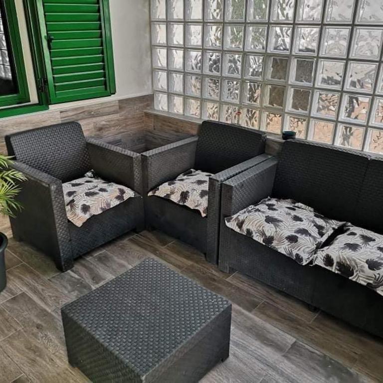 Canary Breakout - One-Bedroom Apartment - 12