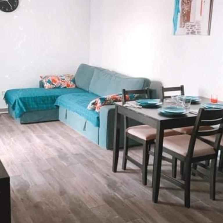 Canary Breakout - One-Bedroom Apartment - 20
