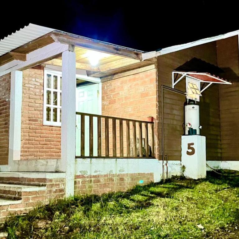 Relajante y Cálida con WIFI y free E Familiar - Two-Bedroom House - 11
