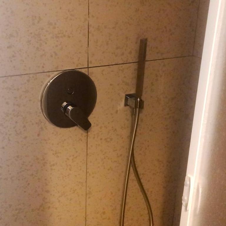 4 CameRe - Camera Doppia con Letti Singoli con Bagno Privato - 9