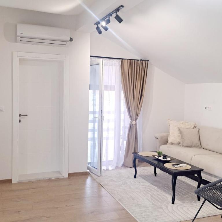 Apartman Ajdy - One-Bedroom Apartment - 9