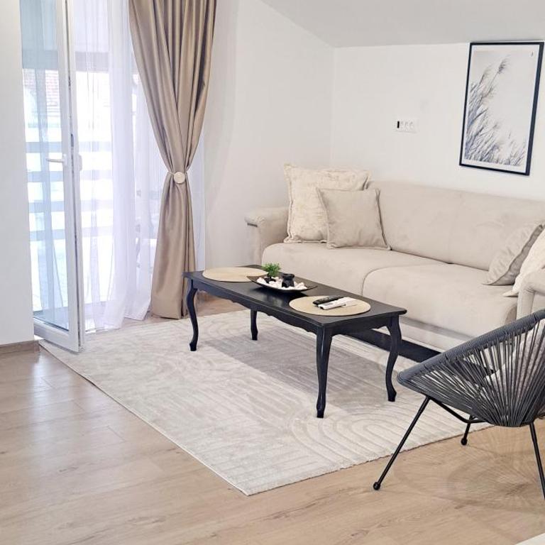 Apartman Ajdy - One-Bedroom Apartment - 2