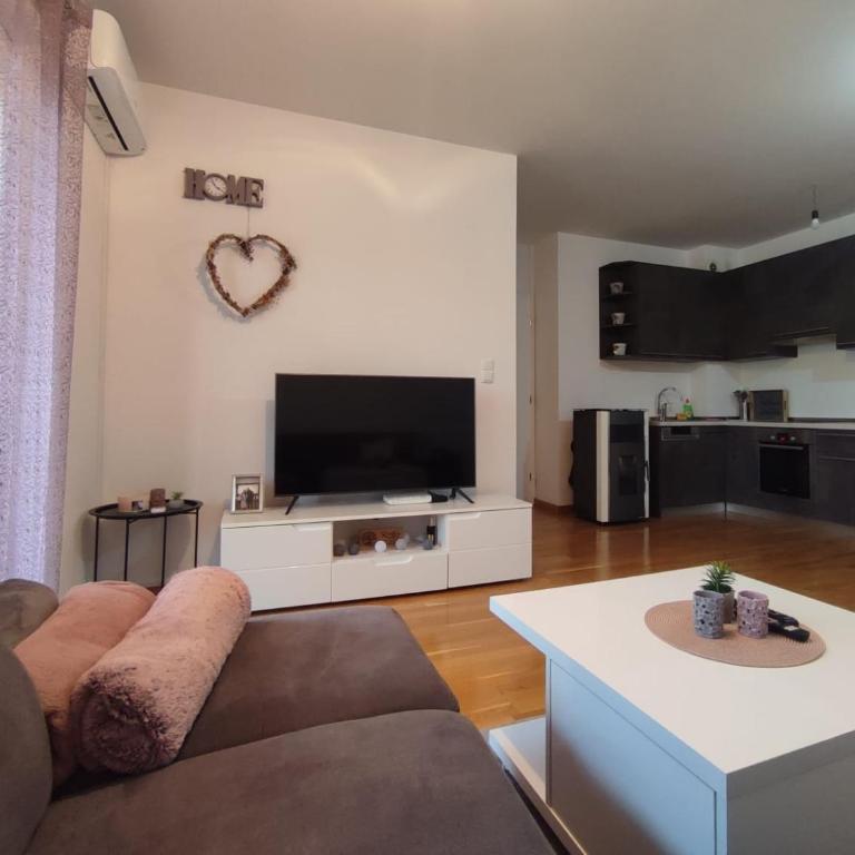 Apartman Sedra - Two-Bedroom Apartment with Terrace - 3