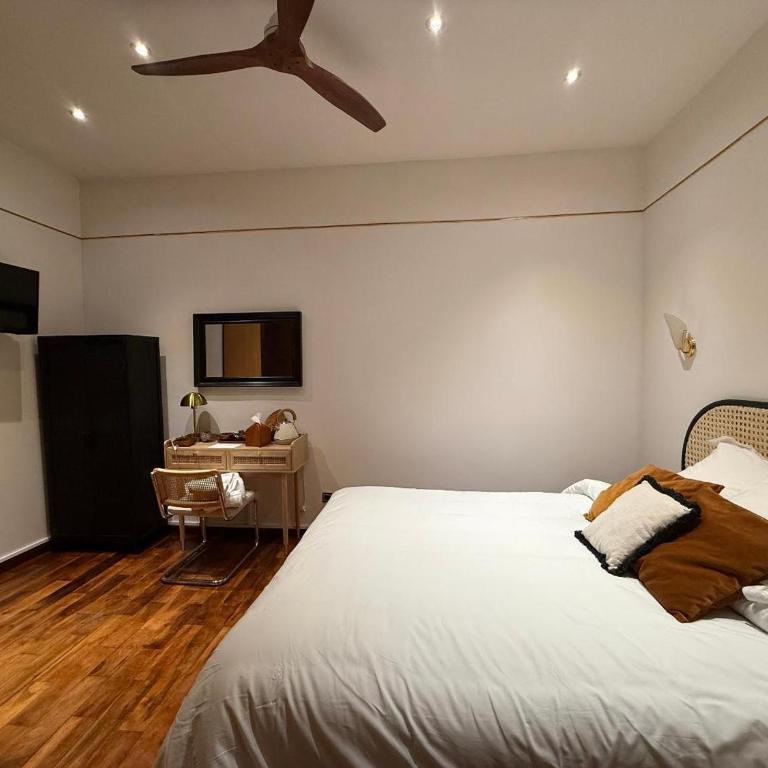 Savoy Hotel - Chambre Double - 8