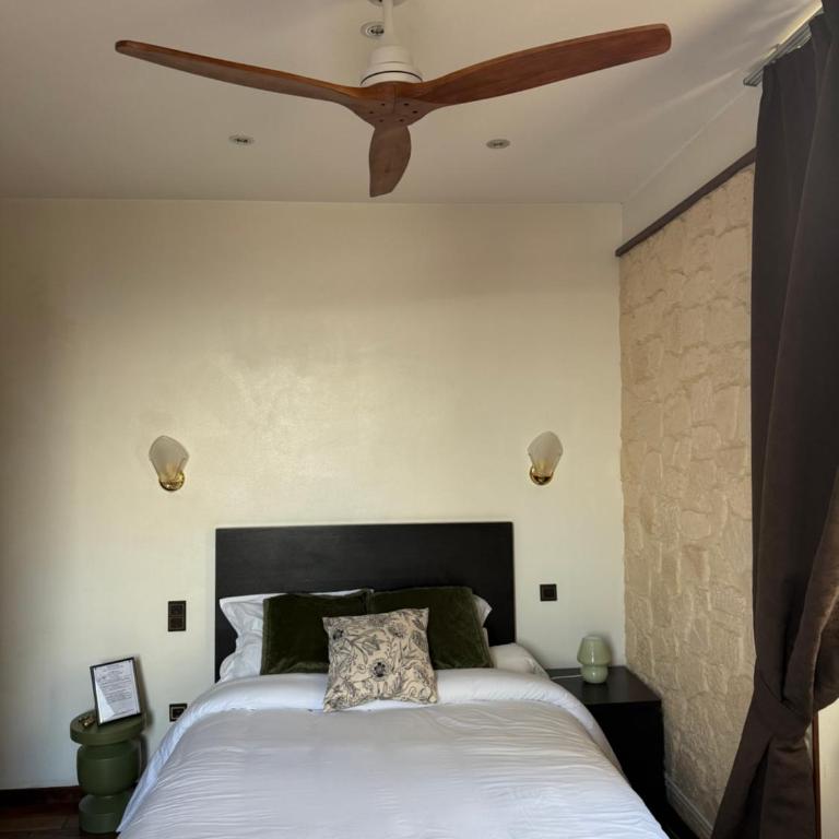 Savoy Hotel - Chambre Double - 12