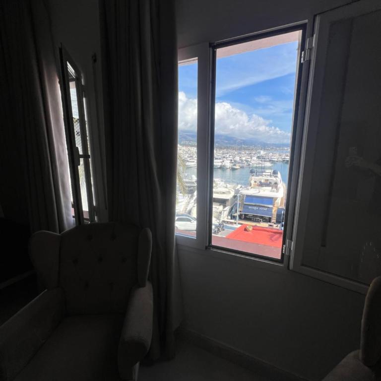 Huge penthouse with private suites shared terrace and kitchen BEST VIEWS - Quadruple Room with Sea View - 8