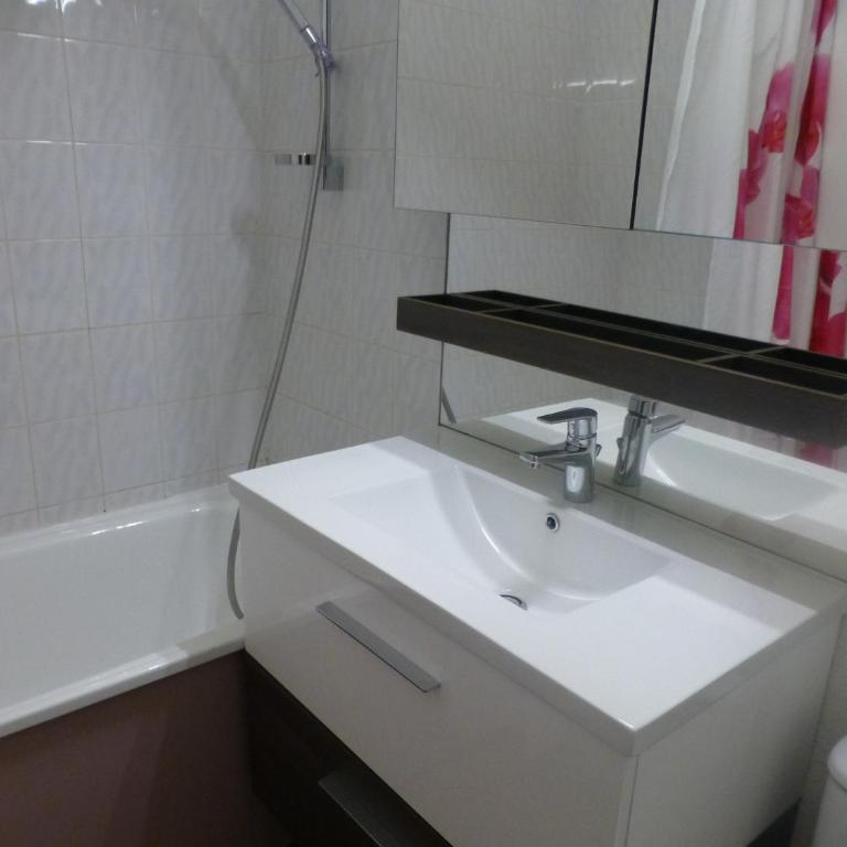 Studio 2* avec Wifi au centre de Brides-les-Bains - Studio - 3