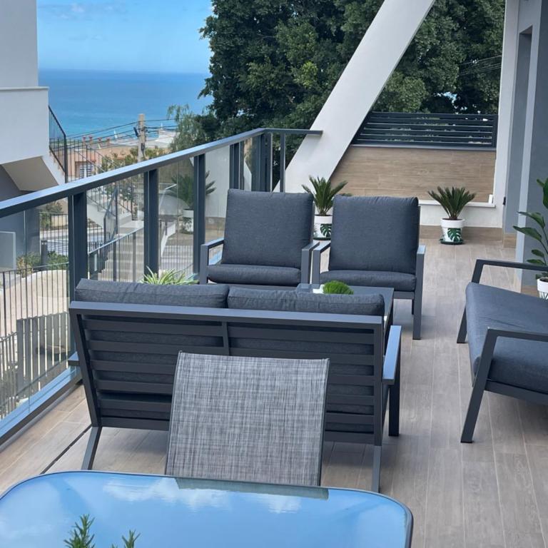 Gran Alcant Iconic Apartment Riki - Three-Bedroom Apartment - 11