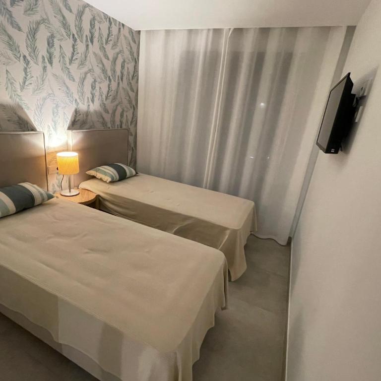 Gran Alcant Iconic Apartment Riki - Three-Bedroom Apartment - 30