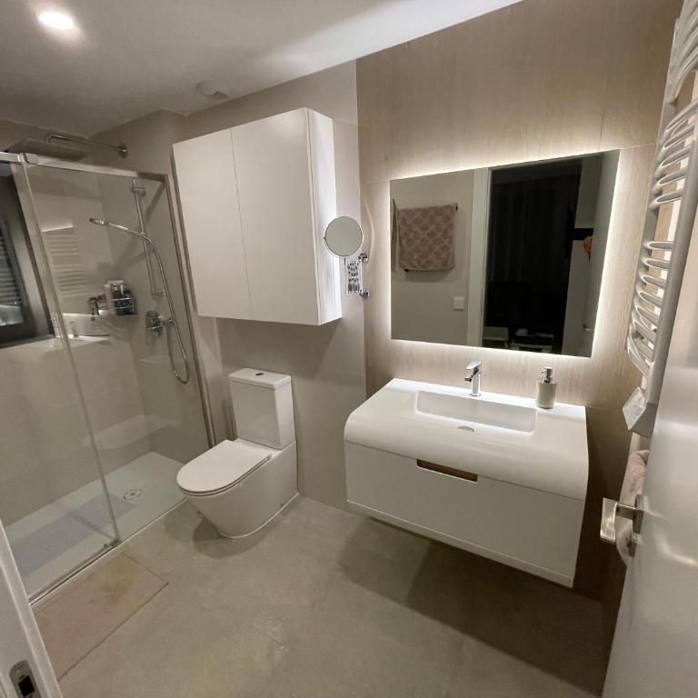 Gran Alcant Iconic Apartment Riki - Three-Bedroom Apartment - 44