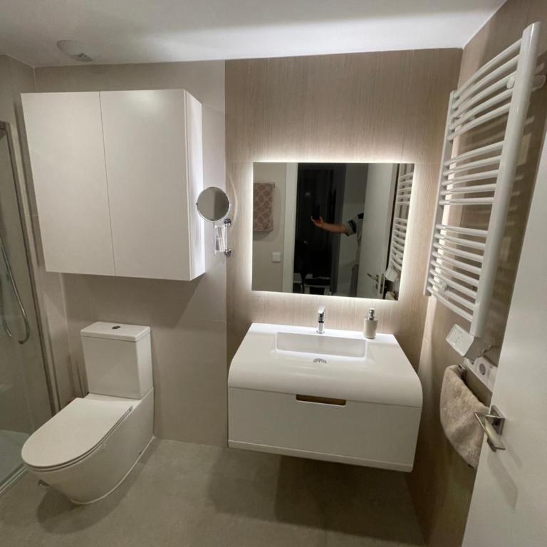 Gran Alcant Iconic Apartment Riki - Three-Bedroom Apartment - 43