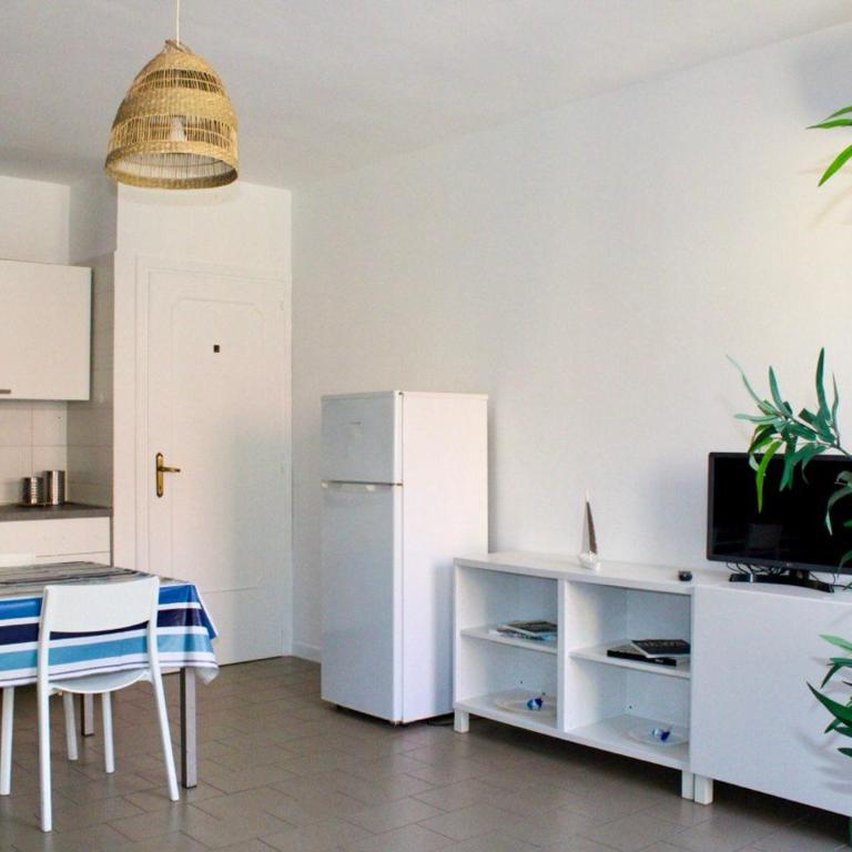 Riviera House - Two-Bedroom Apartment - 4