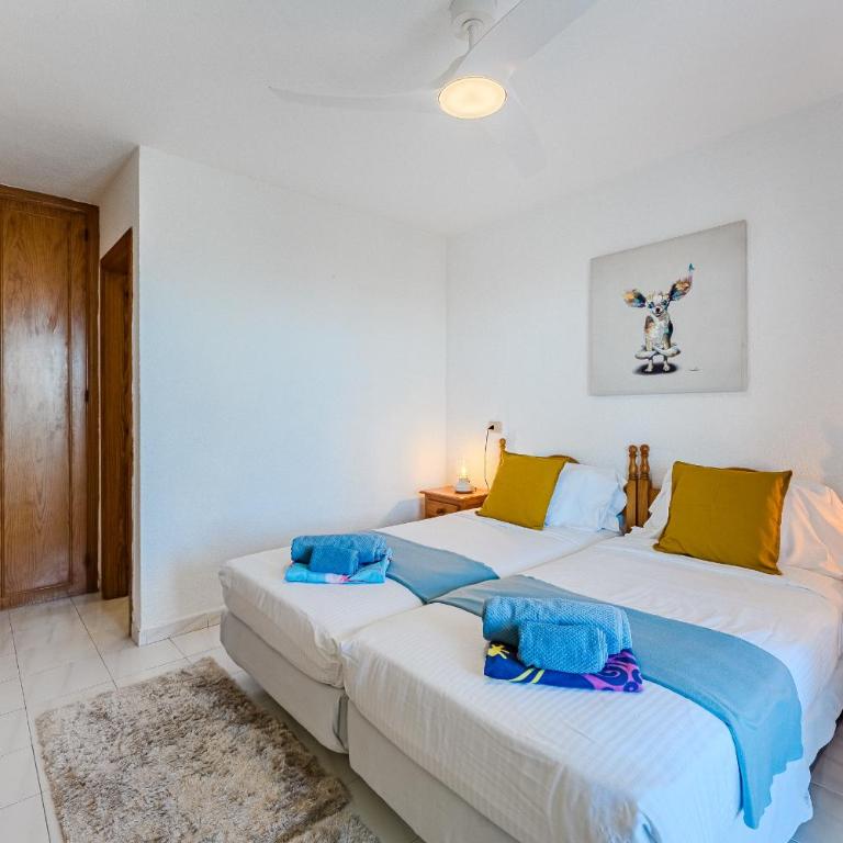 Los Cristianos Stay with Large Terrace & Heated Pool - Apartamento de 2 dormitorios - 10