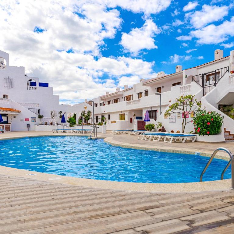 Los Cristianos Stay with Large Terrace & Heated Pool - Apartamento de 2 dormitorios - 14