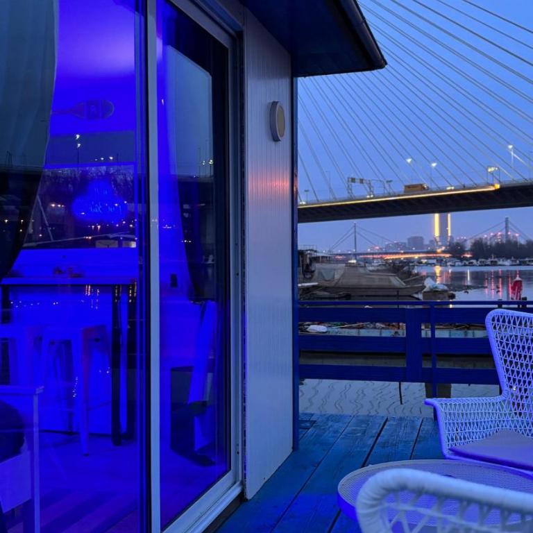Oh, Mon Bateau! No running water, bez tekuce vode - One-Bedroom Chalet - 17
